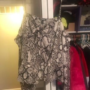 Express Cold Shoulder Top